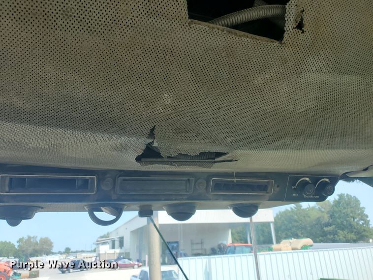 image for item KY9146 1985 Versatile 976  4WD tractor