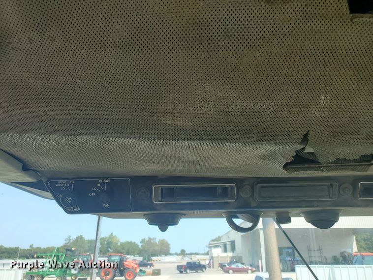 image for item KY9146 1985 Versatile 976  4WD tractor