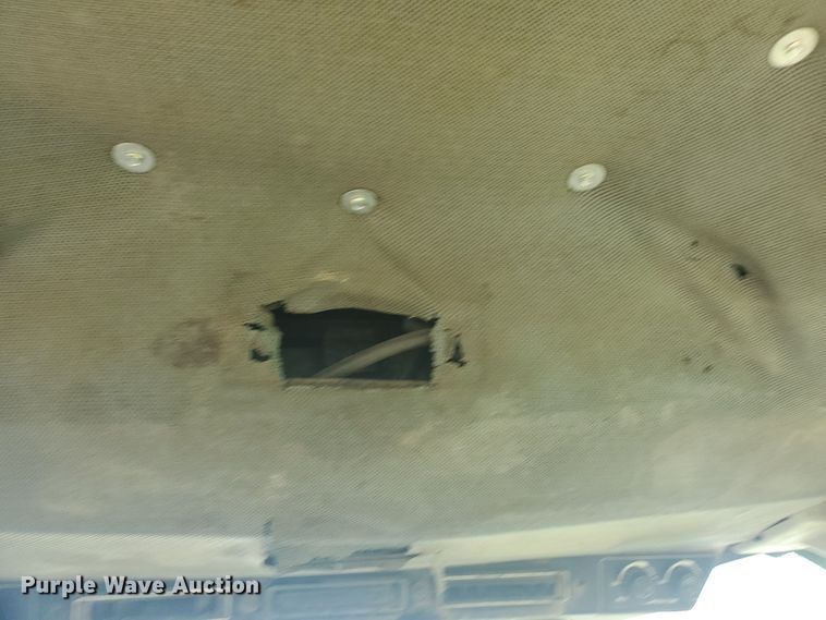 image for item KY9146 1985 Versatile 976  4WD tractor