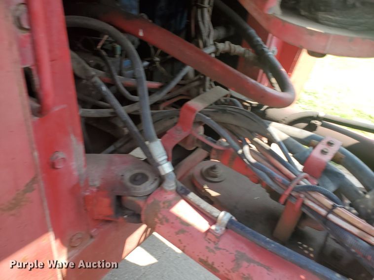 image for item KY9146 1985 Versatile 976  4WD tractor