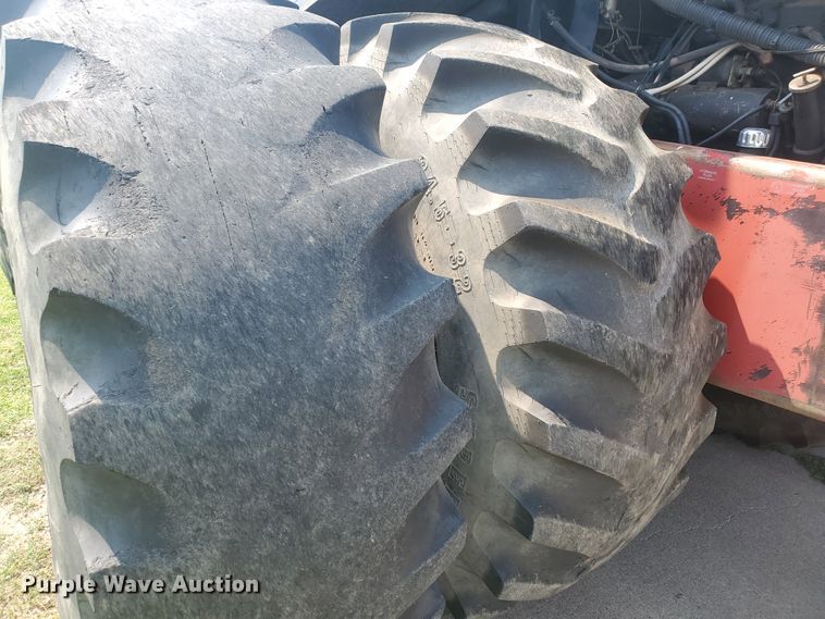 image for item KY9146 1985 Versatile 976  4WD tractor