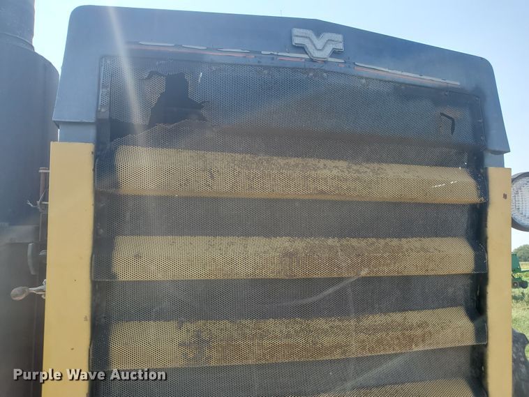 image for item KY9146 1985 Versatile 976  4WD tractor