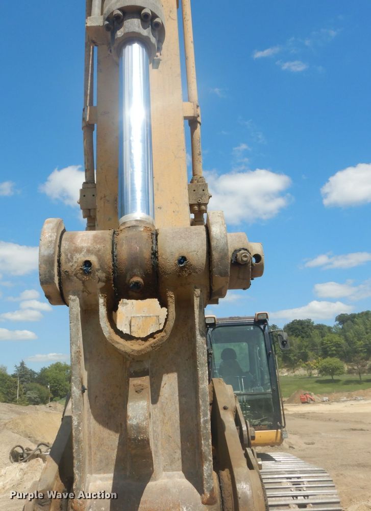 image for item DI1093 2008 Caterpillar 330DL  excavator