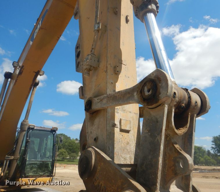 image for item DI1093 2008 Caterpillar 330DL  excavator