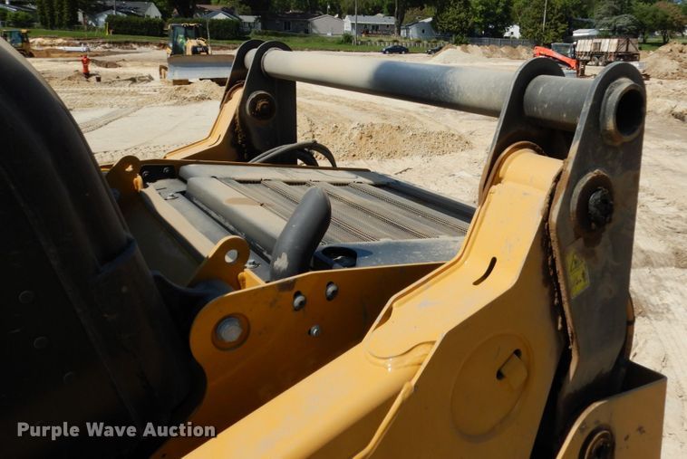 image for item DI1097 2019 Caterpillar 259D3 Plus  tracked skid steer loader