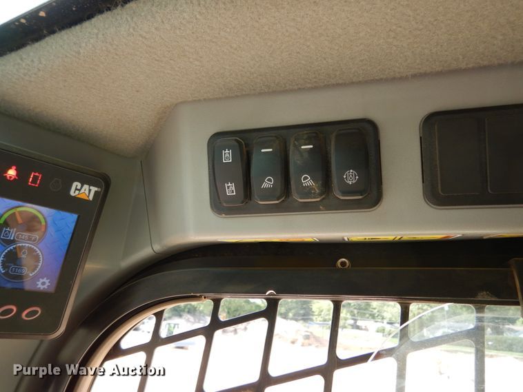 image for item DI1097 2019 Caterpillar 259D3 Plus  tracked skid steer loader