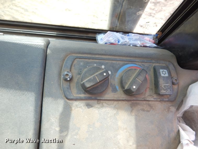 image for item DI1098 2012 Caterpillar D5K2 LGP  dozer