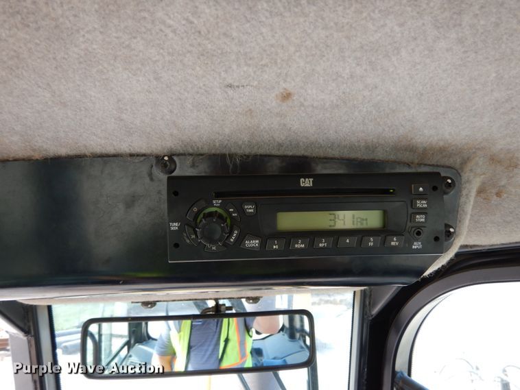 image for item DI1098 2012 Caterpillar D5K2 LGP  dozer