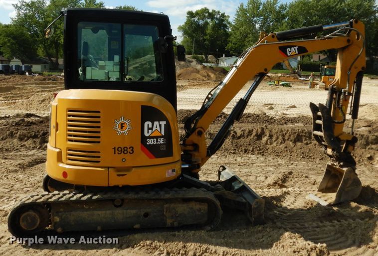 image for item DI1102 2017 Caterpillar 303.5 E2  mini excavator