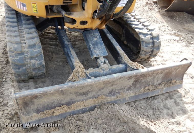 image for item DI1102 2017 Caterpillar 303.5 E2  mini excavator