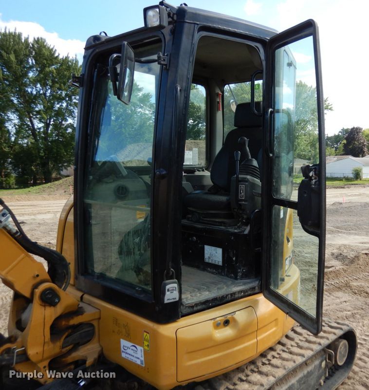 image for item DI1102 2017 Caterpillar 303.5 E2  mini excavator