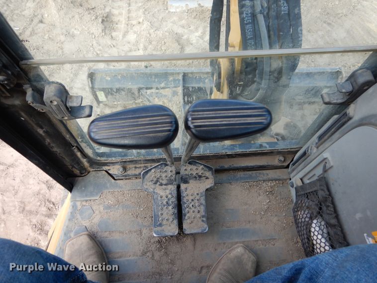 image for item DI1102 2017 Caterpillar 303.5 E2  mini excavator