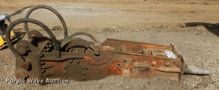 image for item DI1107 2013 NPK GH10  breaker