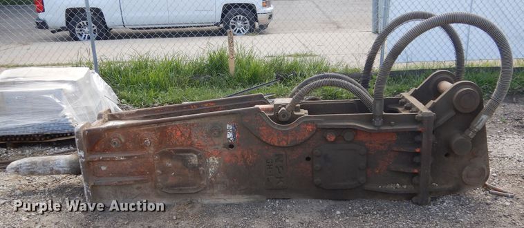 image for item DI1107 2013 NPK GH10  breaker