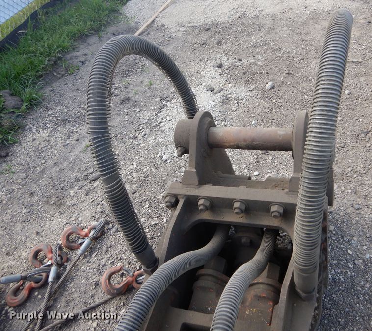 image for item DI1107 2013 NPK GH10  breaker