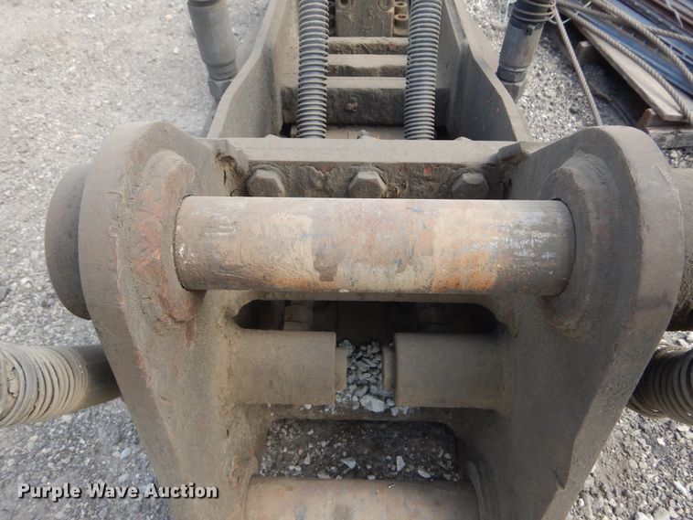 image for item DI1107 2013 NPK GH10  breaker