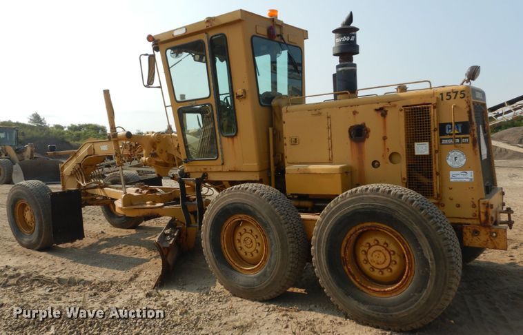 image for item DI1110 1994 Caterpillar 140G  motor grader