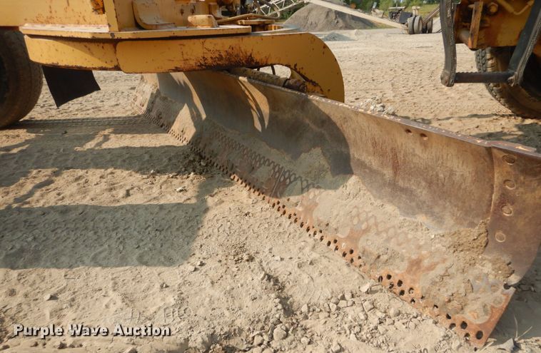 image for item DI1110 1994 Caterpillar 140G  motor grader