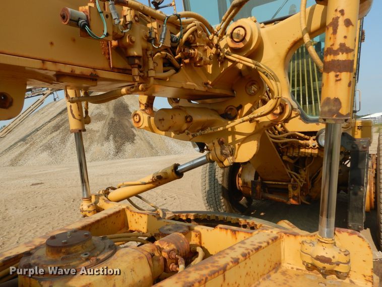 image for item DI1110 1994 Caterpillar 140G  motor grader