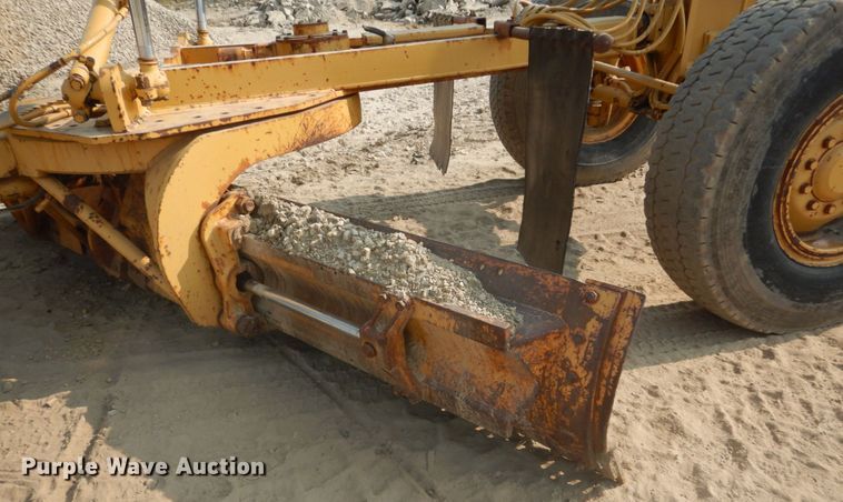 image for item DI1110 1994 Caterpillar 140G  motor grader