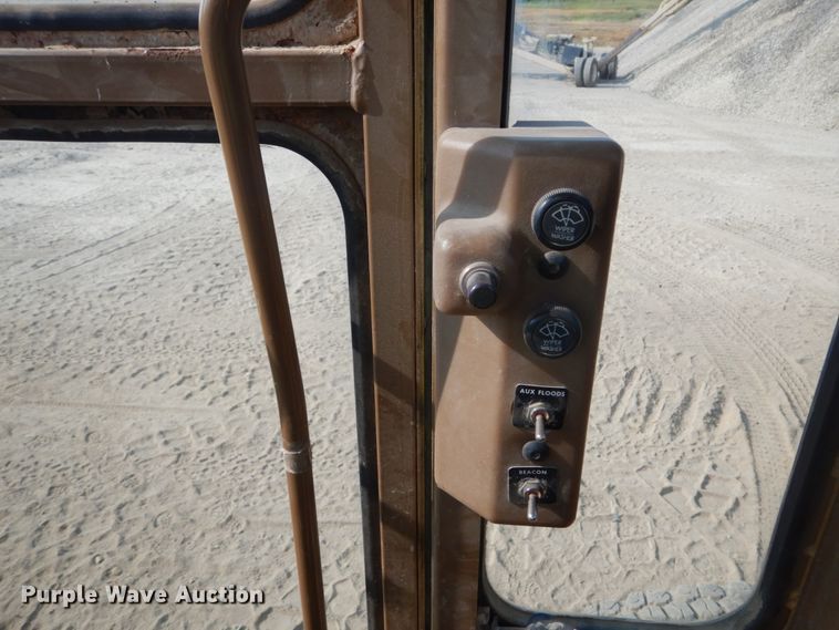 image for item DI1110 1994 Caterpillar 140G  motor grader