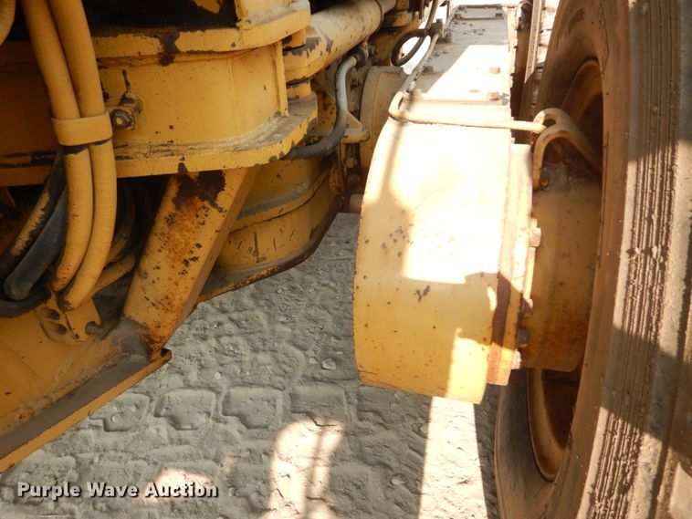 image for item DI1110 1994 Caterpillar 140G  motor grader