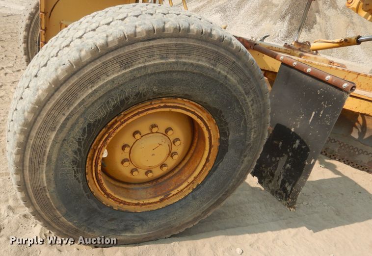 image for item DI1110 1994 Caterpillar 140G  motor grader