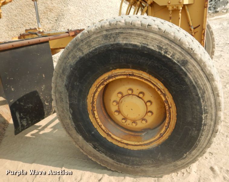 image for item DI1110 1994 Caterpillar 140G  motor grader