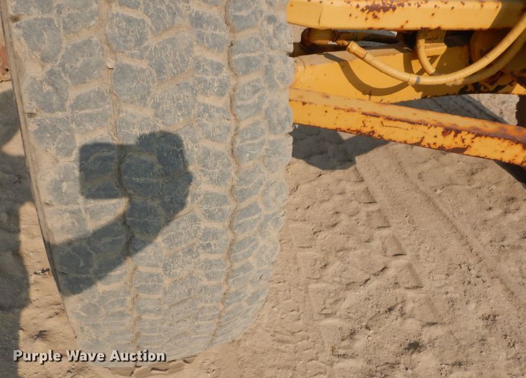 image for item DI1110 1994 Caterpillar 140G  motor grader