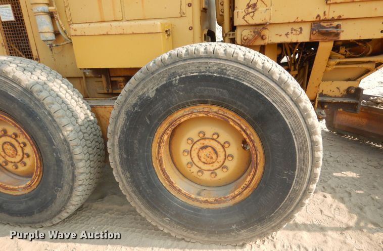 image for item DI1110 1994 Caterpillar 140G  motor grader