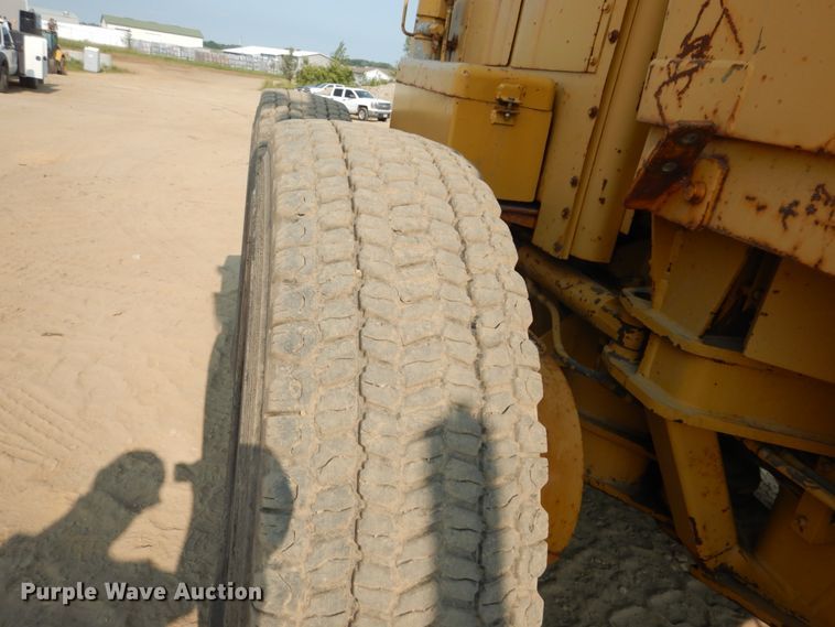 image for item DI1110 1994 Caterpillar 140G  motor grader