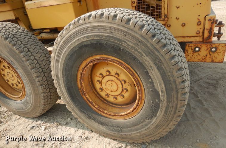 image for item DI1110 1994 Caterpillar 140G  motor grader