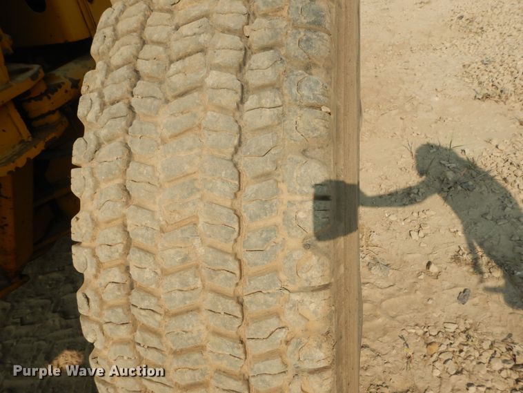 image for item DI1110 1994 Caterpillar 140G  motor grader