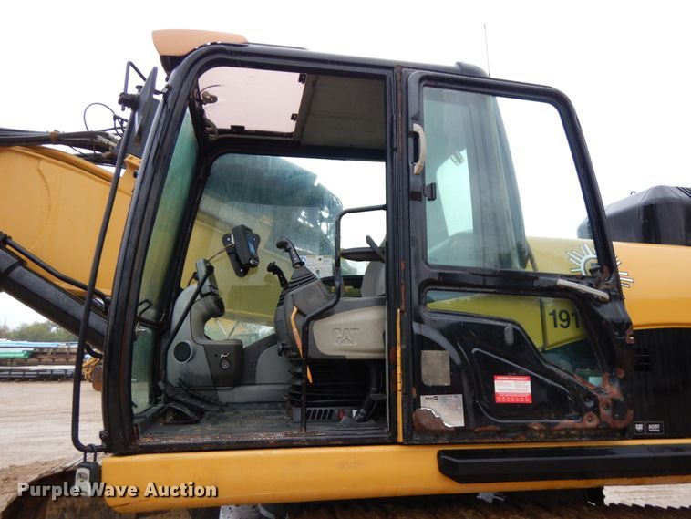 image for item DI1111 2007 Caterpillar 330DL  excavator with Bay Shore Systems LoDril drilling rig