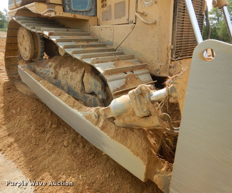 image for item DI1112 2002 Caterpillar D6R XW  dozer