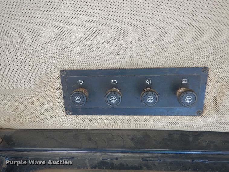 image for item DI1112 2002 Caterpillar D6R XW  dozer