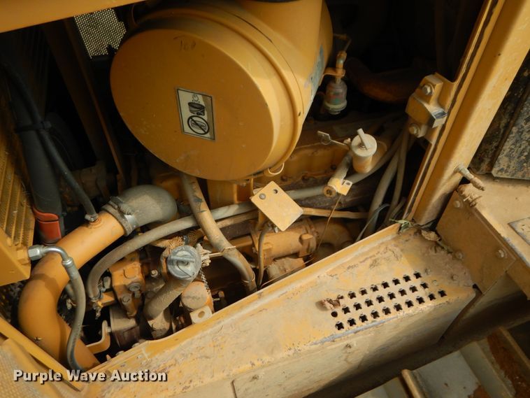 image for item DI1112 2002 Caterpillar D6R XW  dozer