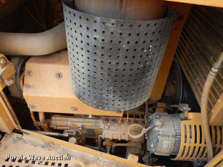 image for item DI1112 2002 Caterpillar D6R XW  dozer