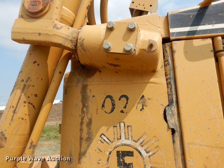 image for item DI1112 2002 Caterpillar D6R XW  dozer