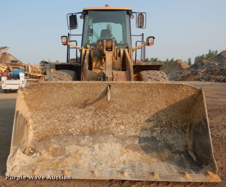 image for item DI1113 2004 Caterpillar 966G Series II  wheel loader