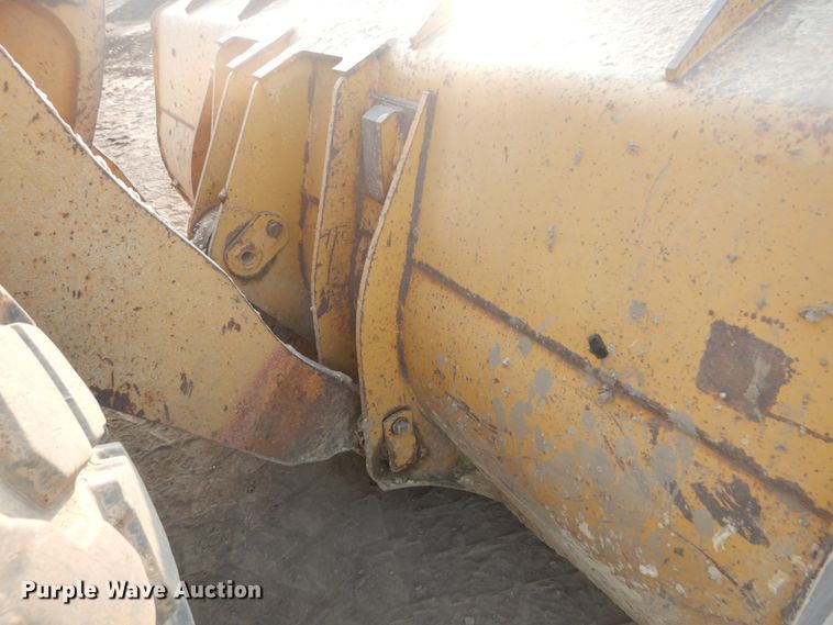 image for item DI1113 2004 Caterpillar 966G Series II  wheel loader