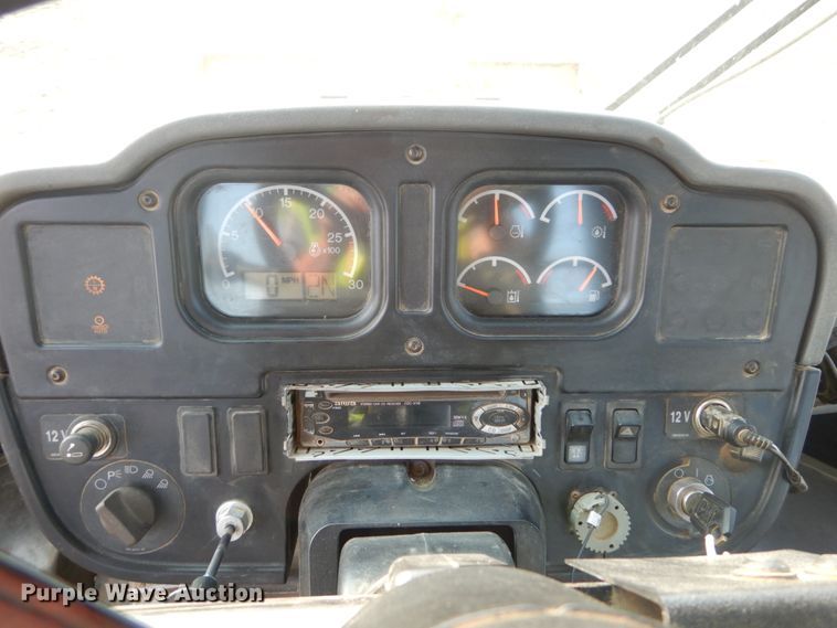 image for item DI1113 2004 Caterpillar 966G Series II  wheel loader