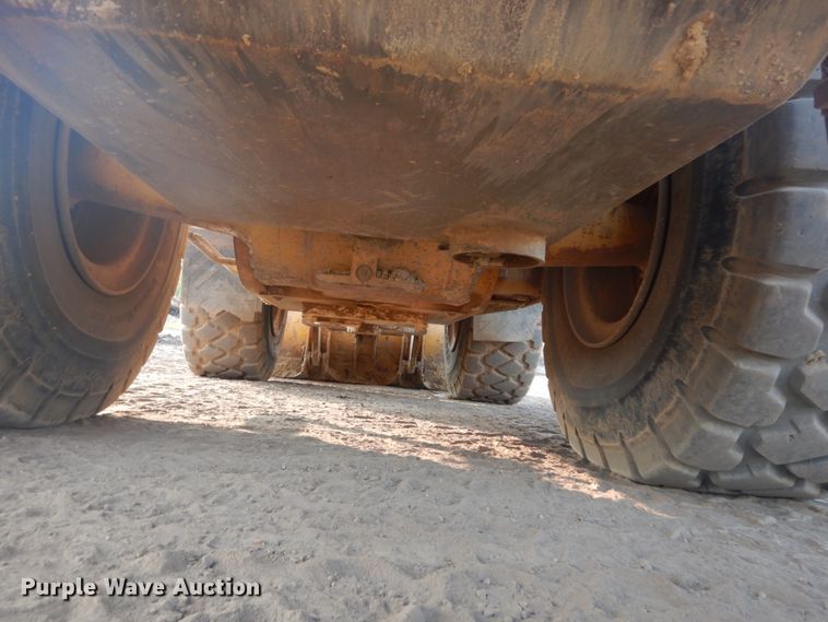 image for item DI1113 2004 Caterpillar 966G Series II  wheel loader