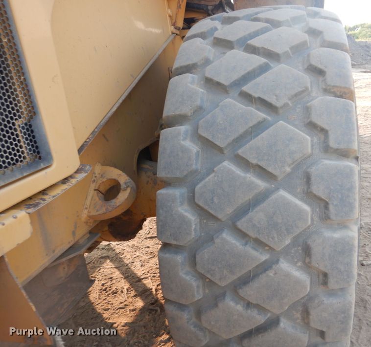 image for item DI1113 2004 Caterpillar 966G Series II  wheel loader