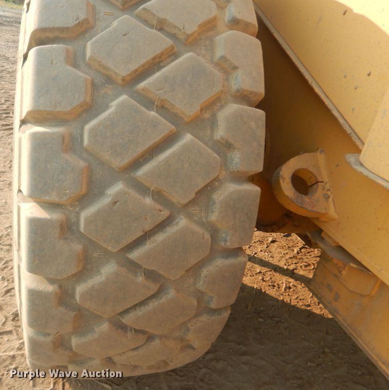 image for item DI1113 2004 Caterpillar 966G Series II  wheel loader