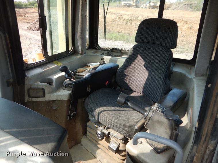 image for item DI1116 2003 Caterpillar D6R XW Series II  dozer