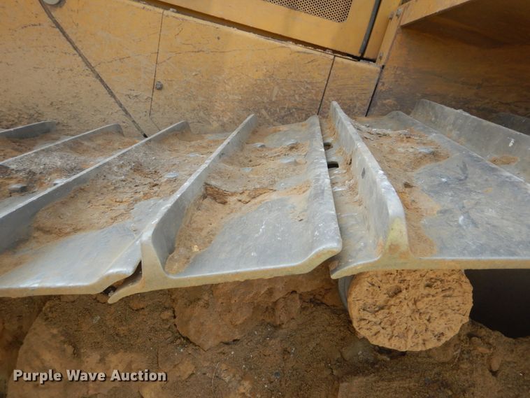 image for item DI1116 2003 Caterpillar D6R XW Series II  dozer