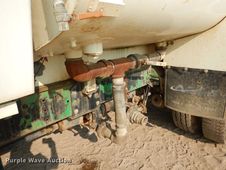 image for item DI1117 1994 Ford LN8000  water truck