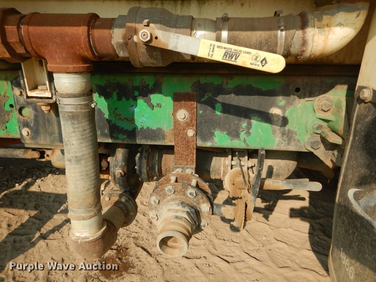 image for item DI1117 1994 Ford LN8000  water truck