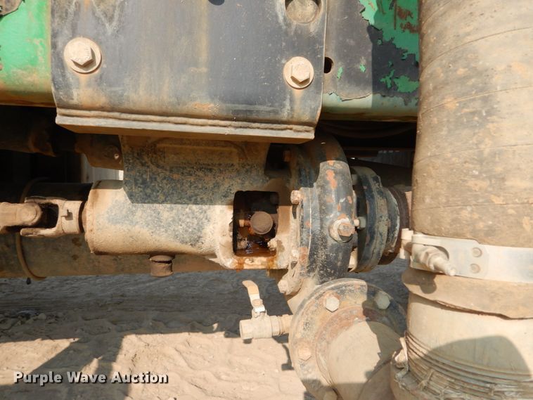 image for item DI1117 1994 Ford LN8000  water truck